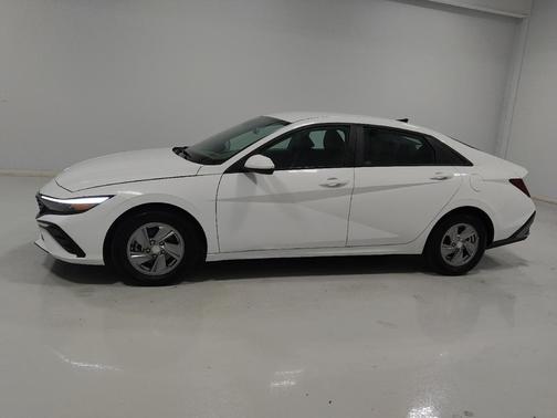 Serenity White 2025 Hyundai ELANTRA SE