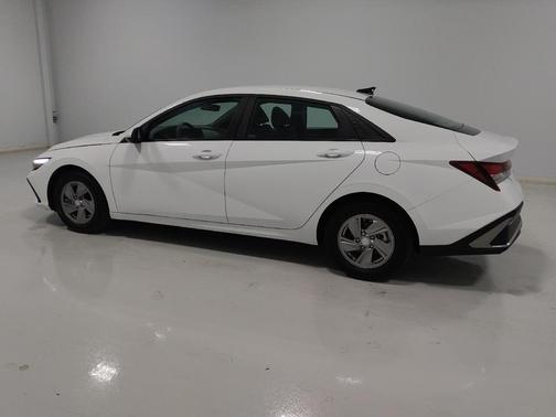Serenity White 2025 Hyundai ELANTRA SE