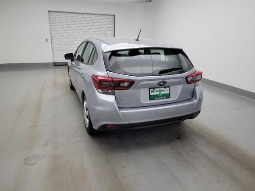 Ice Silver Metallic 2022 Subaru Impreza Base