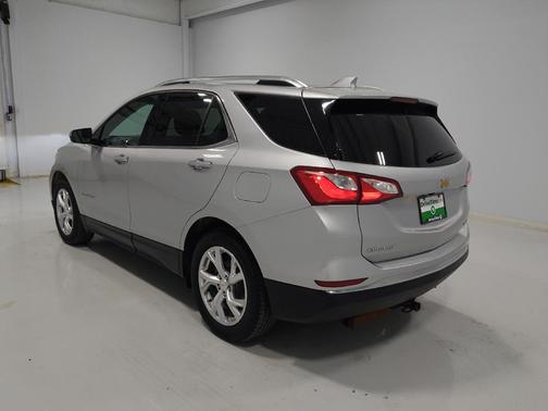 Silver Ice Metallic 2020 Chevrolet Equinox L