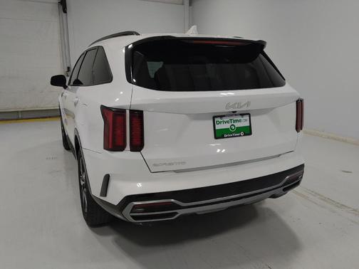 Glacial White Pearl 2023 Kia Sorento S