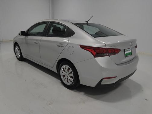 2020 Hyundai Accent SE