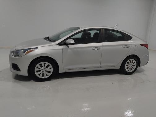 2020 Hyundai Accent SE