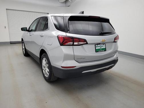 Silver Ice Metallic 2022 Chevrolet Equinox 1LT