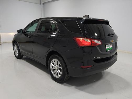 Mosaic Black Metallic 2020 Chevrolet Equinox LS