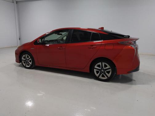 2016 Toyota Prius Three Touring