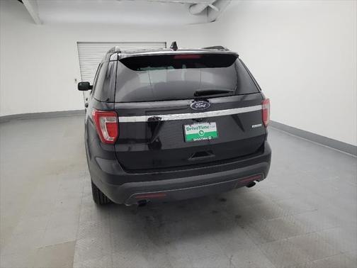 2017 Ford Explorer Base