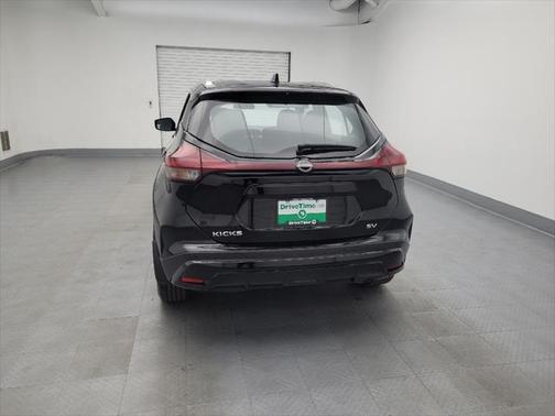 2022 Nissan Kicks SV