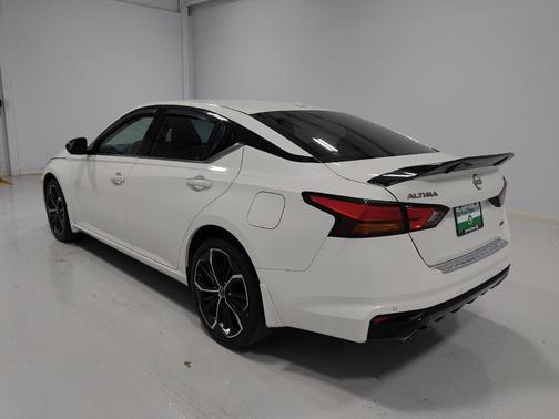 2023 Nissan Altima SR Intelligent AWD