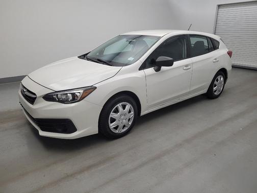 Crystal White Pearl 2022 Subaru Impreza Base