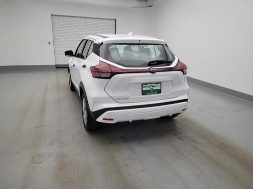 Fresh Powder 2024 Nissan Kicks S