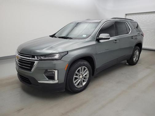 Silver Sage Metallic 2023 Chevrolet Traverse LT Cloth
