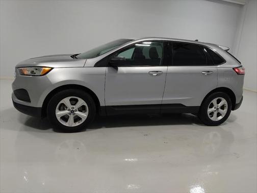 2020 Ford Edge SE