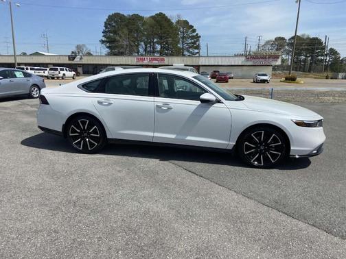 2025 Honda Accord Hybrid Touring