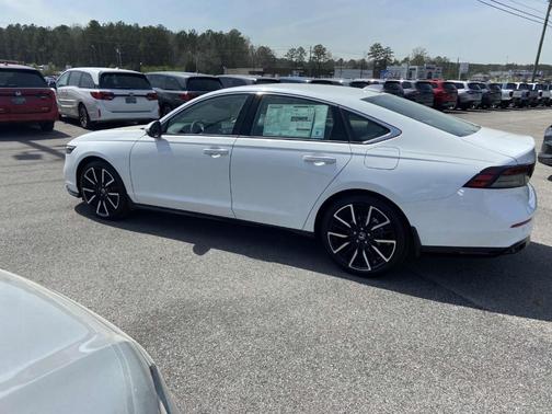 2025 Honda Accord Hybrid Touring
