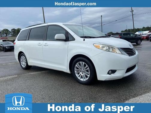 2012 Toyota Sienna XLE