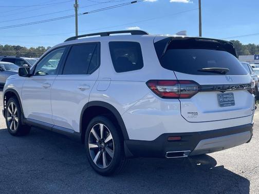 2025 Honda Pilot Touring