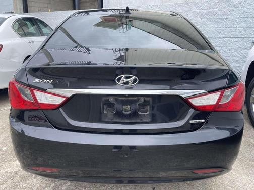 2011 Hyundai SONATA Limited