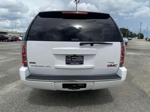 2011 GMC Yukon XL 1500 Denali