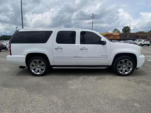 2011 GMC Yukon XL 1500 Denali
