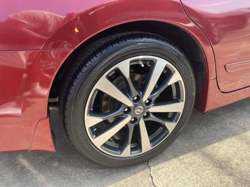 2016 Nissan Altima 2.5 SR