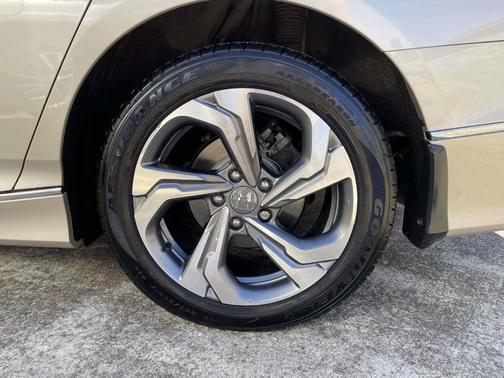2019 Honda Accord EX