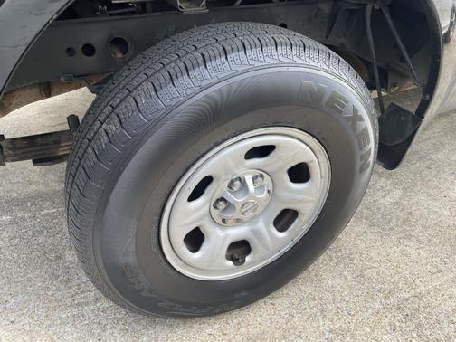 2013 Nissan Frontier S