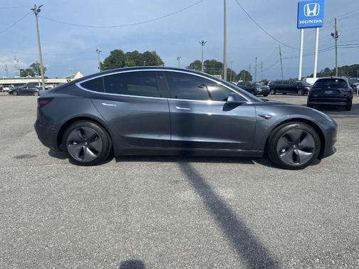 2019 Tesla Model 3 Mid Range