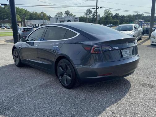 2019 Tesla Model 3 Mid Range