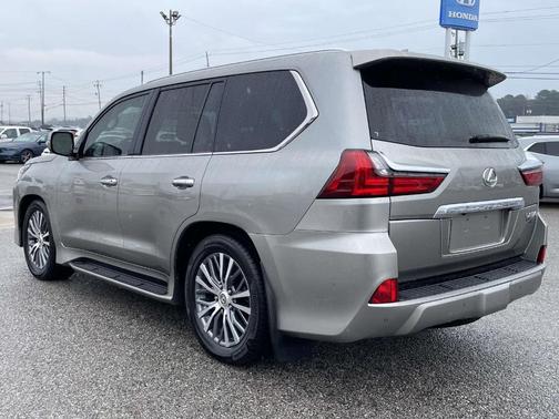 2018 Lexus LX 570 THREE ROW