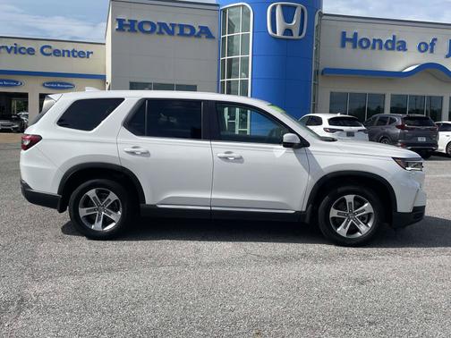 Platinum White Pearl 2024 Honda Pilot