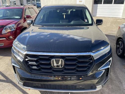 2023 Honda Pilot EX-L 8-Passenger