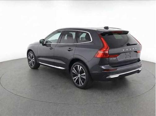 Platinum Grey 2023 Volvo XC60 Plus