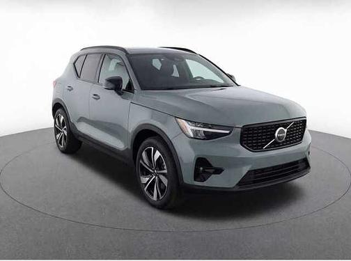 Sage Green 2024 Volvo XC40 Plus