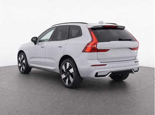 Silver Dawn 2024 Volvo XC60 Plus