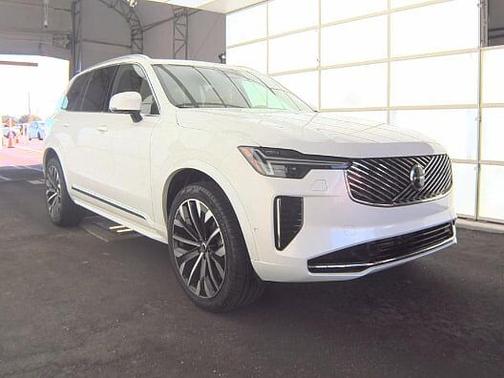Crystal White 2026 Volvo XC90 Plus