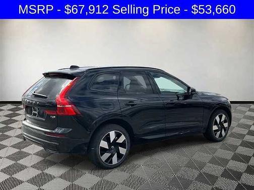 Onyx Black 2025 Volvo XC60 Plus