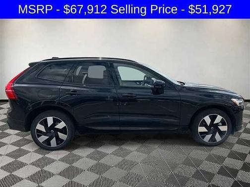 2025 Volvo XC60 Plus