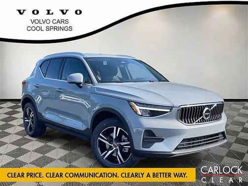 2025 Volvo XC40 Core