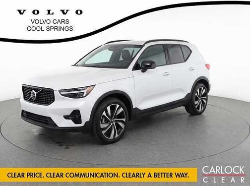 Crystal White 2024 Volvo XC40 Plus