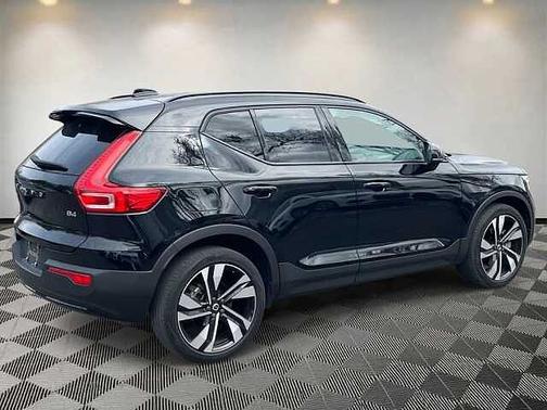 2023 Volvo XC40 Plus