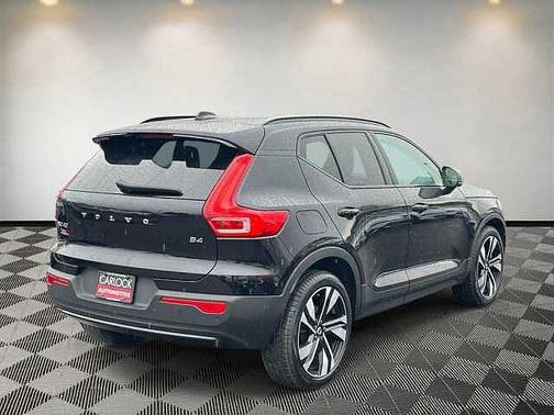 2023 Volvo XC40 Plus