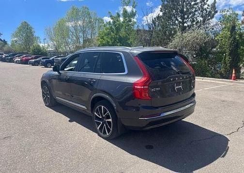Platinum Grey 2023 Volvo XC90 Plus