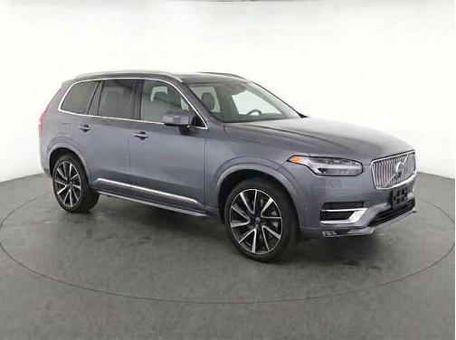 Platinum Grey 2023 Volvo XC90 Plus