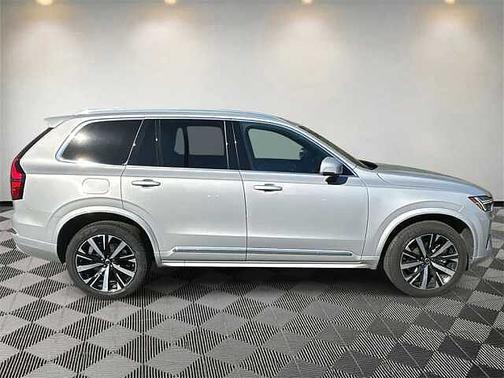 2025 Volvo XC90 Core