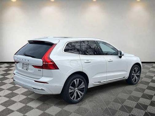 2023 Volvo XC60 Plus