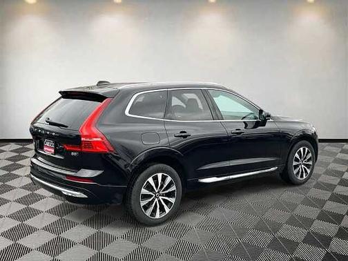 2023 Volvo XC60 Plus
