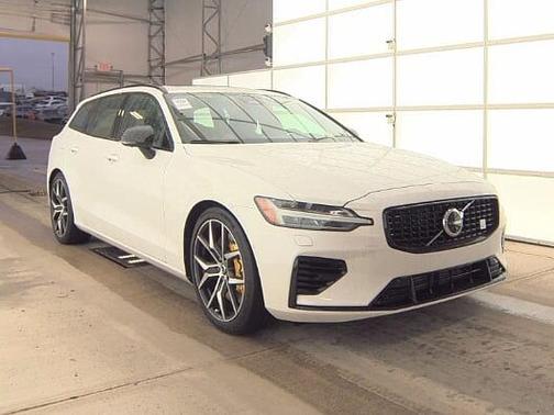 2024 Volvo V60 Recharge Plug-In Hybrid Polestar