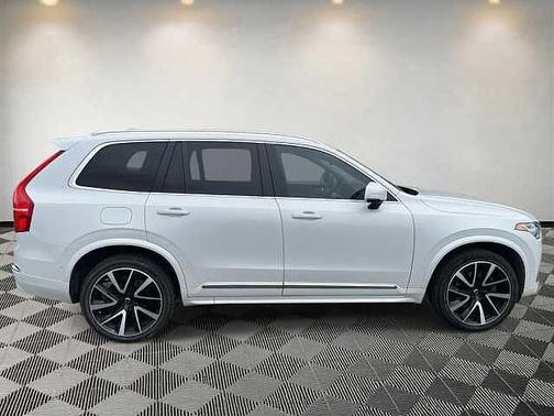 2023 Volvo XC90 Plus
