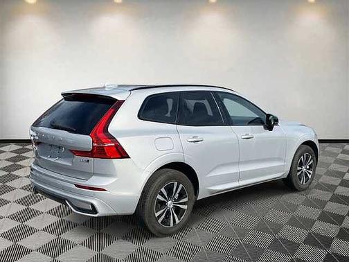 2025 Volvo XC60 Core